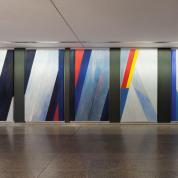 Otto Herbert Hajek: Farbwege durchdringen den Raum (Wandbild und Granitwand), 1989 / © VG Bild-Kunst, Bonn; Fotonachweis: BBR / Werner Huthmacher (2011)