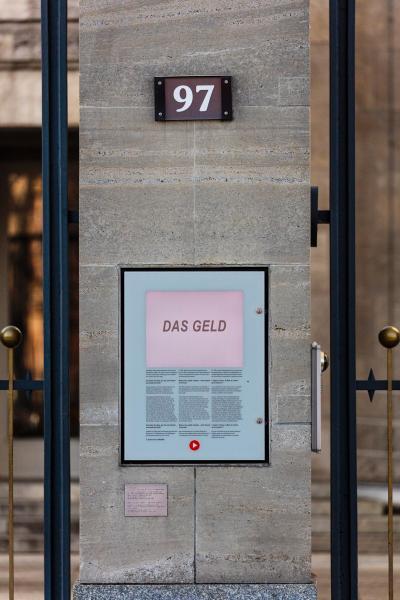 Jochen Gerz: Das Geld, die Liebe, der Tod, die Freiheit - was zählt am Ende?, 2000 / © VG Bild-Kunst, Bonn; Fotonachweis: BBR / Cordia Schlegelmilch (2017)